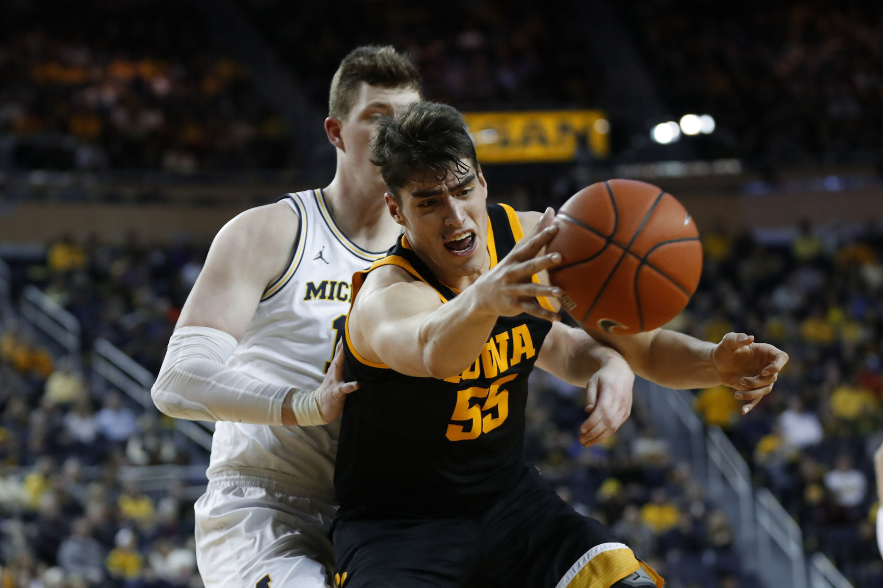 Iowa Michigan Basketball